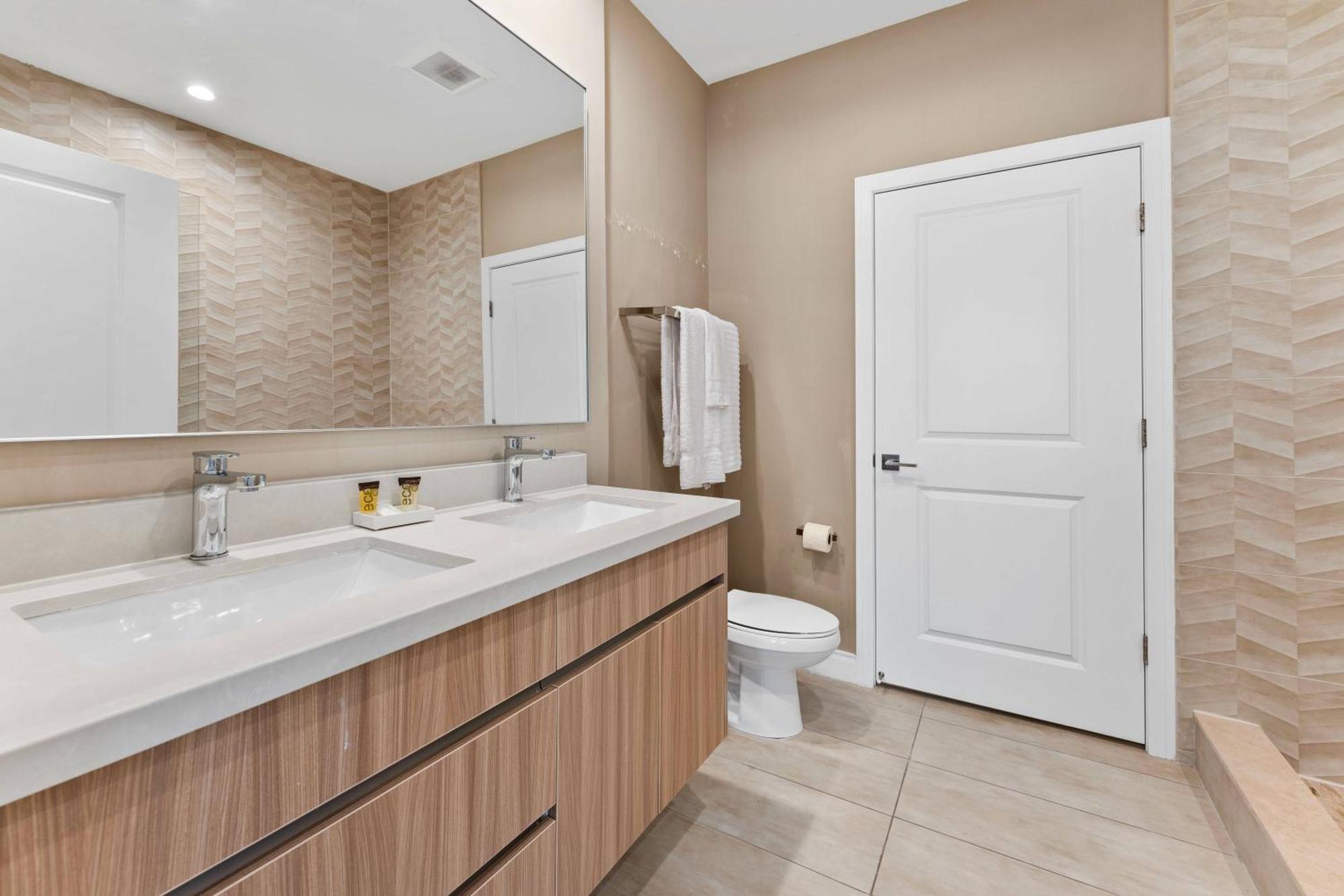 7564 Magic Village 3 Suites Jacuzzi Bbq 8 Min Disney Orlando Dış mekan fotoğraf